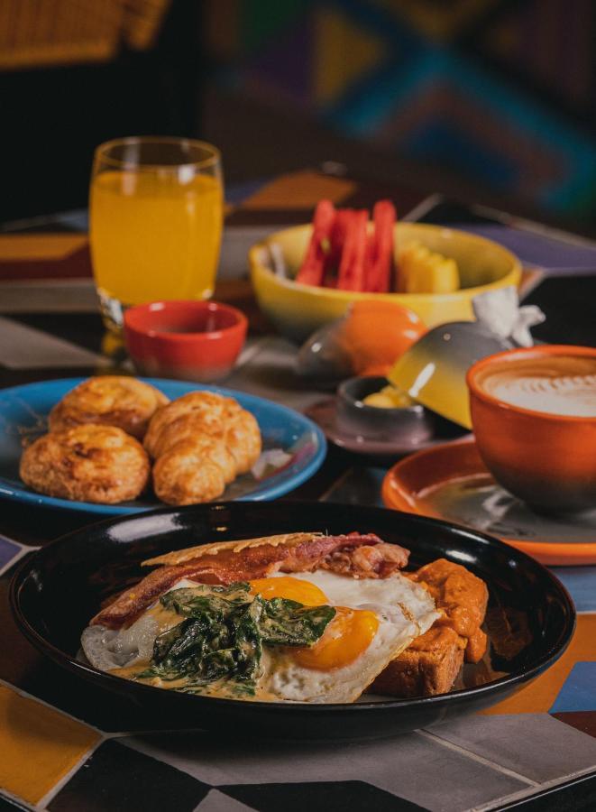 Hotel V1501 Pasto Exteriör bild A typical breakfast in the Dominican Republic