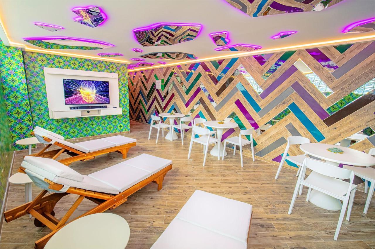 Hotel V1501 Pasto Exteriör bild The interior of the 2018 lounge