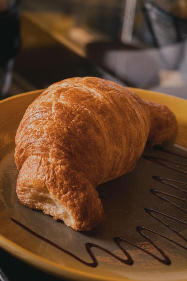 Hotel V1501 Pasto Exteriör bild Croissant
